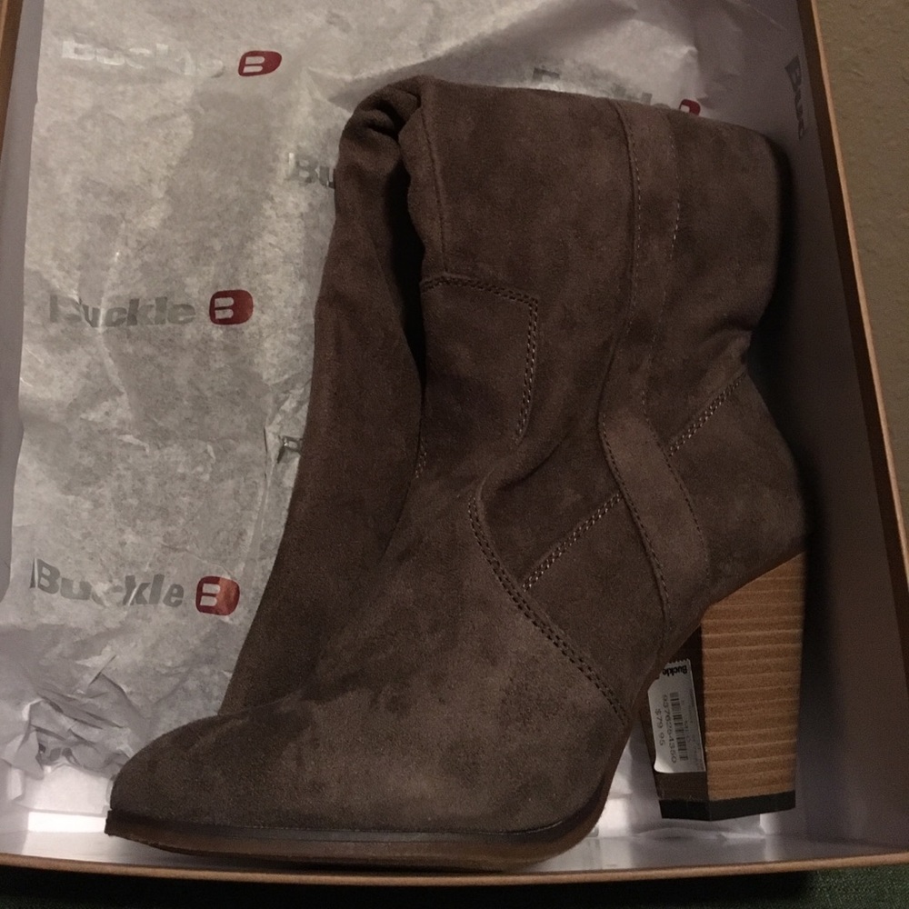 Buckle- Farylrobin Cody Boot